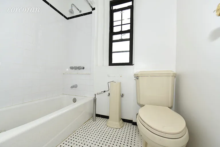New York City Real Estate | View 1555 GRAND CONCOURSE, 4G | room 8 | View 9