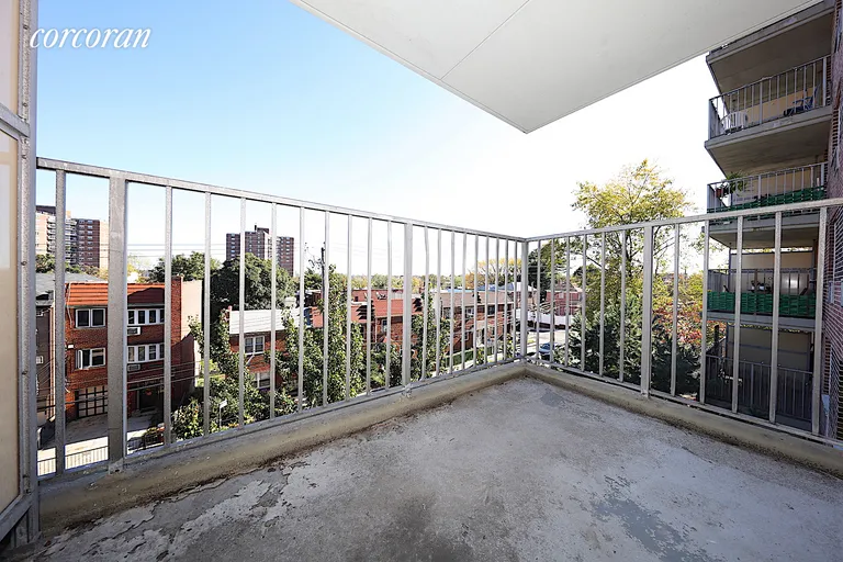 New York City Real Estate | View 47-50 59th Street, 3F | room 7 | View 8