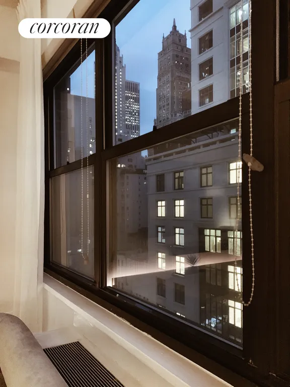 New York City Real Estate | View 140 East 56th Street, 12J | room 13 | View 14