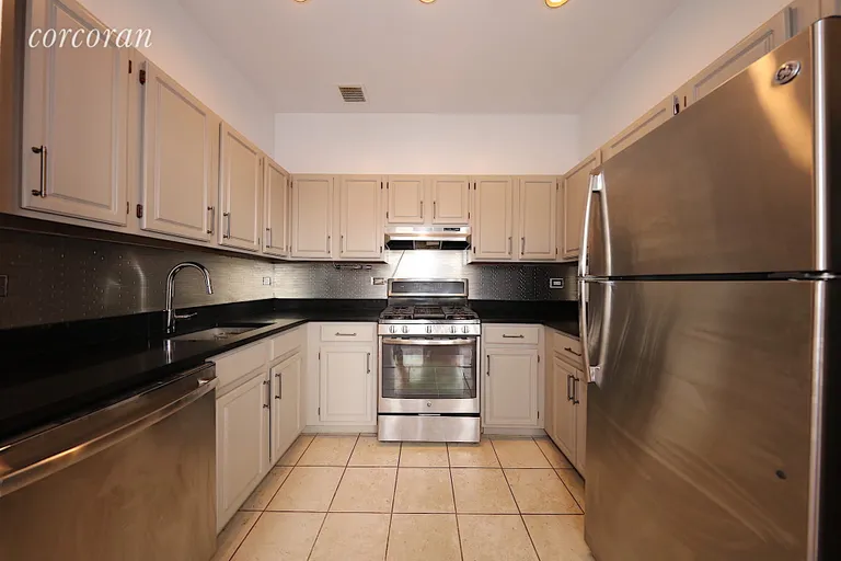 New York City Real Estate | View 45-02 Ditmars Boulevard, 539 | room 1 | View 2