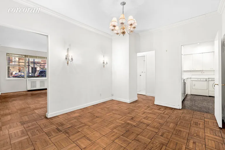 New York City Real Estate | View 12 Beekman Place, 1CD | Spacious entry foyer | View 3