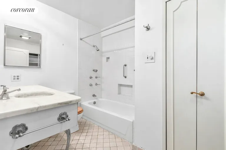 New York City Real Estate | View 12 Beekman Place, 1CD | en-suite bathroom and dressing area | View 8