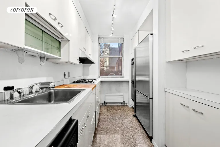 New York City Real Estate | View 12 Beekman Place, 1CD | kitchen | View 10