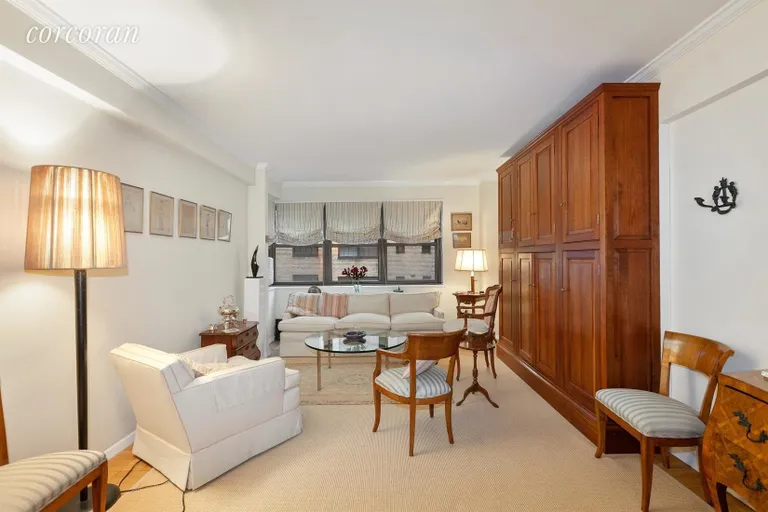 New York City Real Estate | View 11 East 87th Street, 8H | 1 Bed, 1 Bath | View 1