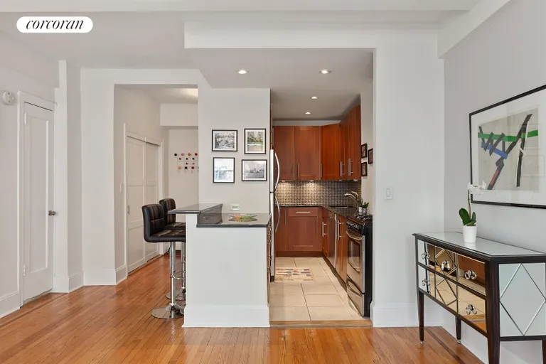 New York City Real Estate | View 40 West 72nd Street, 112 | Dining Area / Kitchen | View 2