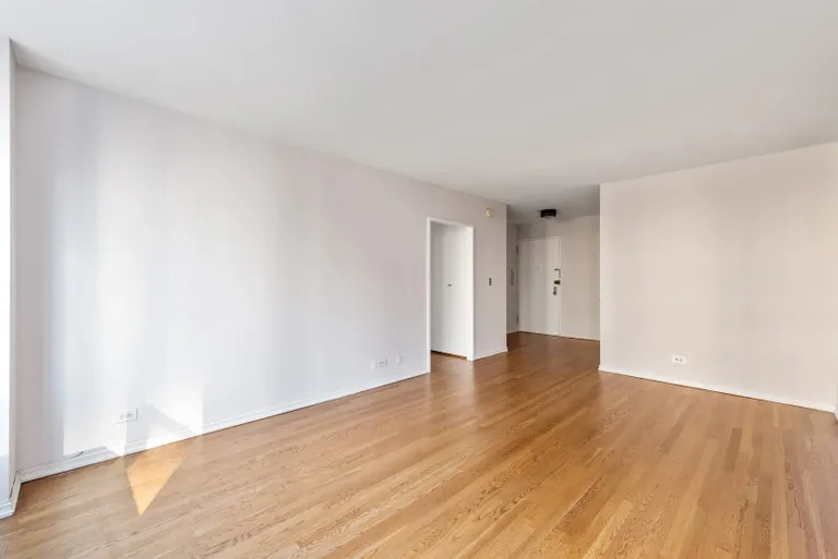 New York City Real Estate | View 301 East 87th Street, 8C | Living Room | View 3
