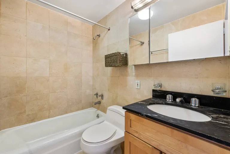New York City Real Estate | View 301 East 87th Street, 8C | Bathroom | View 6