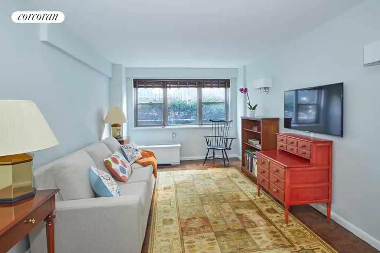 New York City Real Estate | View 15 West 72Nd Street, 1C | room 4 | View 5