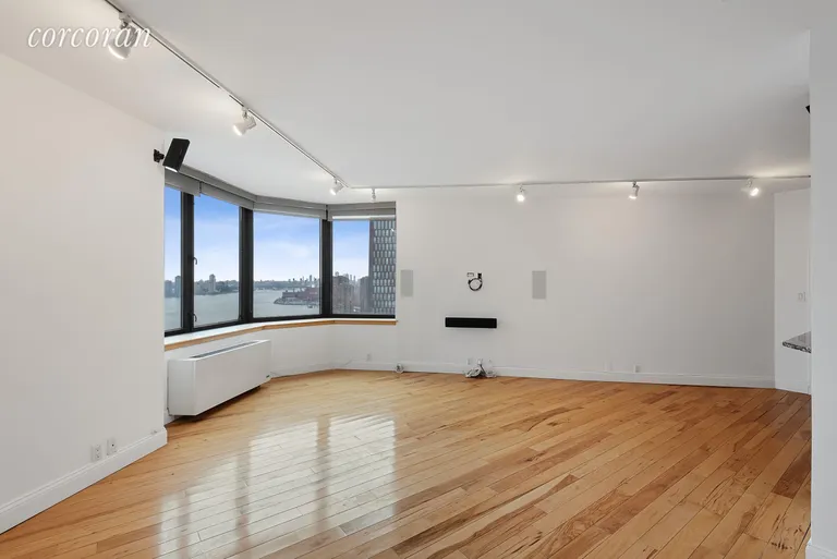 New York City Real Estate | View 415 East 37th Street, 39D | 1 Bed, 2 Baths | View 1