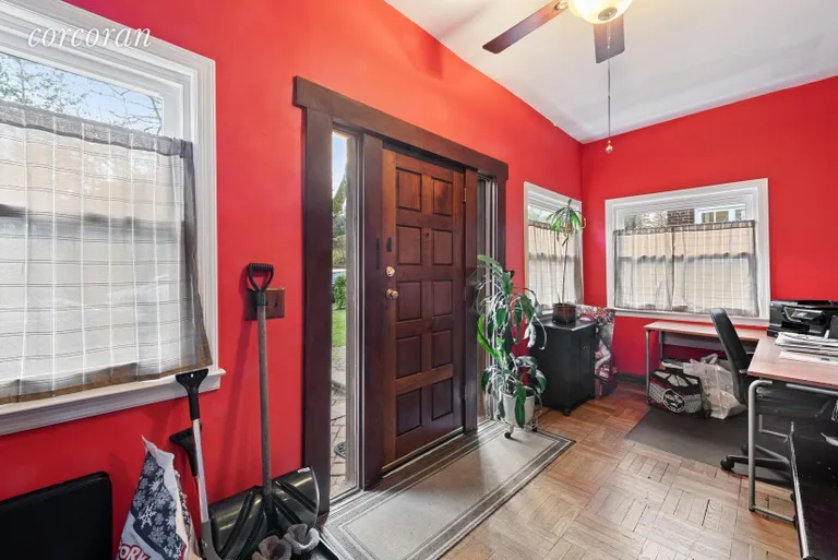 New York City Real Estate | View 17 Silver Lake Road | Beautifully-appointed entryway | View 2