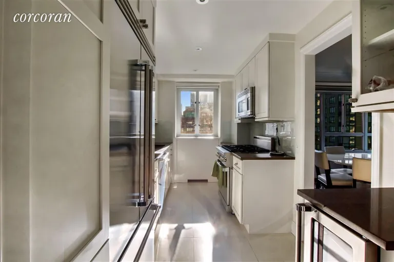 New York City Real Estate | View 200 East 66th Street, C1106 | room 2 | View 3