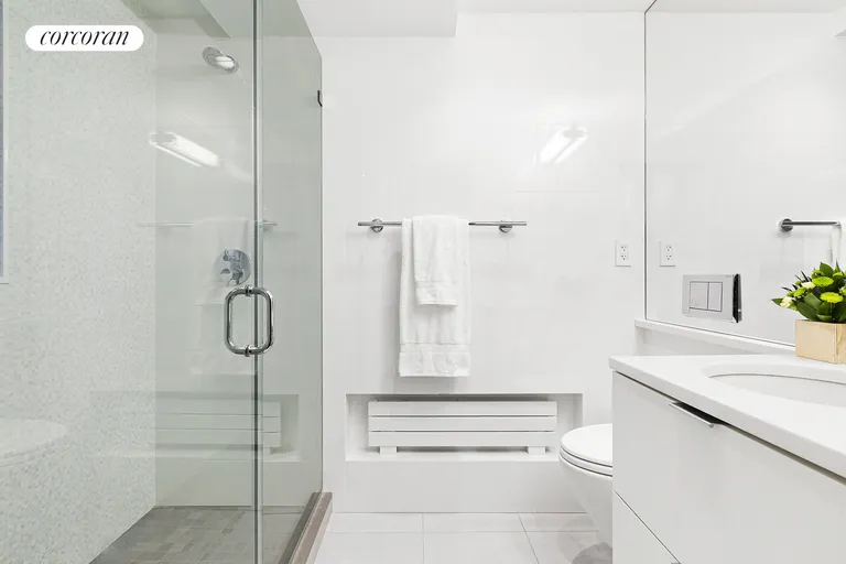 New York City Real Estate | View 1001 Park Avenue, 3/4N | One of five full bathrooms | View 12