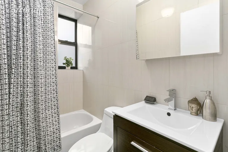 New York City Real Estate | View 41 Clarkson Avenue, 2G | Chic & Contemporary Bathroom  | View 5