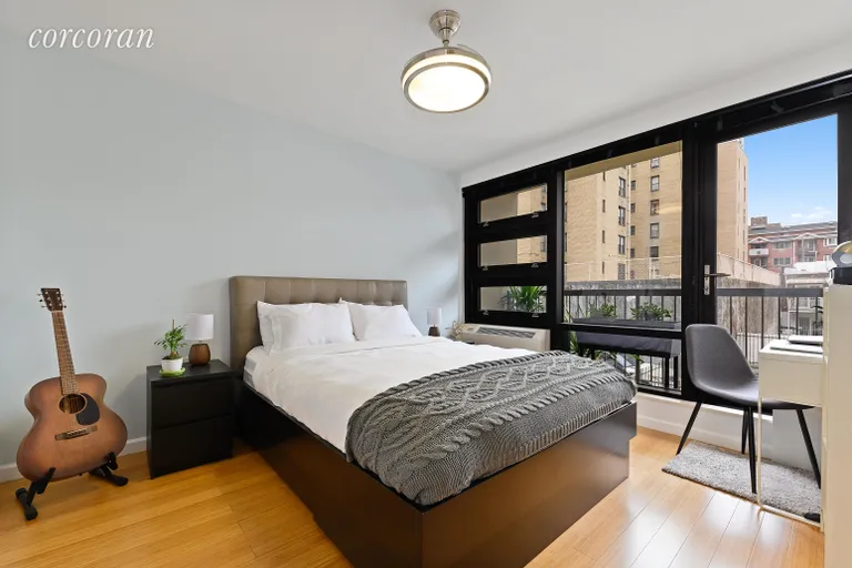 New York City Real Estate | View 23-32 31st Drive, 2R | room 2 | View 3