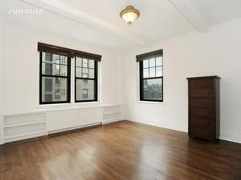 New York City Real Estate | View 172 West 79th Street, 11F | room 3 | View 4