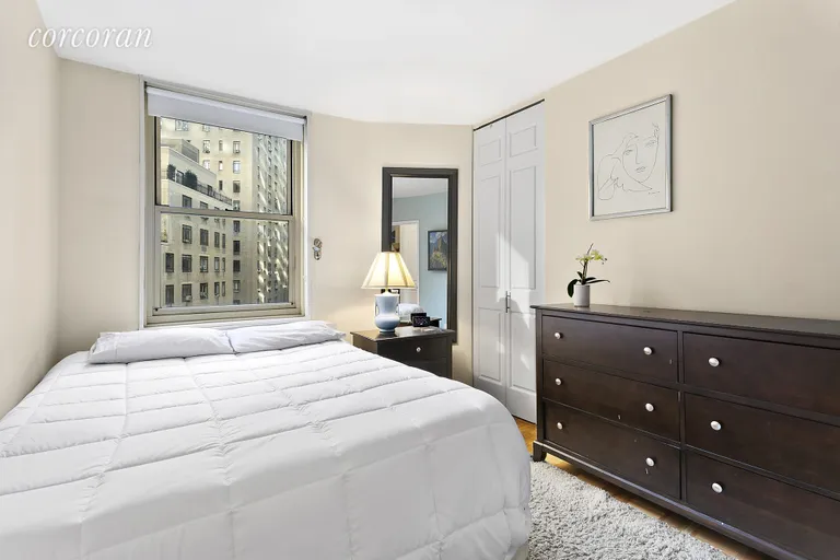 New York City Real Estate | View 30 West 63rd Street, 8W | room 1 | View 2
