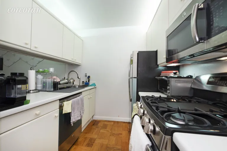 New York City Real Estate | View 415 East 37th Street, 26H | room 2 | View 3