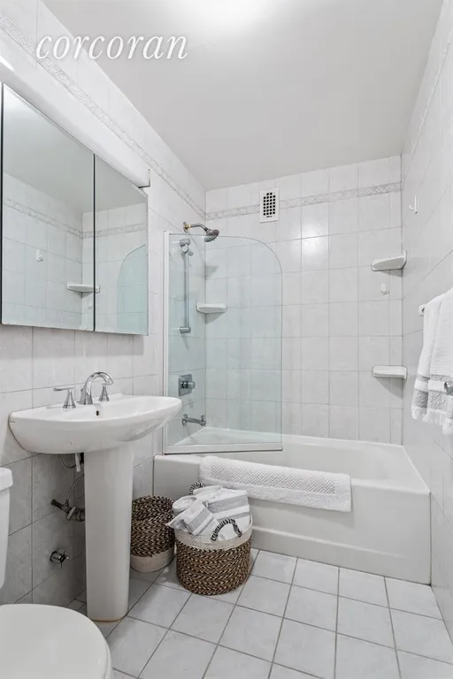 New York City Real Estate | View 159 Madison Avenue, 3B | Bathroom | View 6