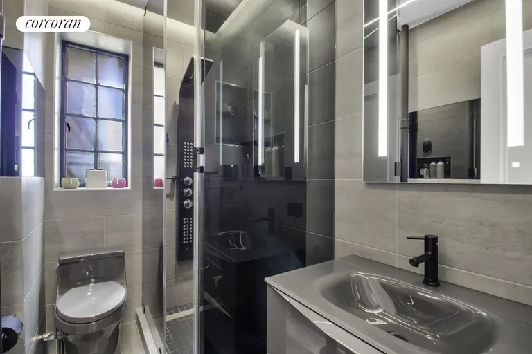 New York City Real Estate | View 116 Pinehurst Avenue, R41 | Fully renovated bathroom | View 6