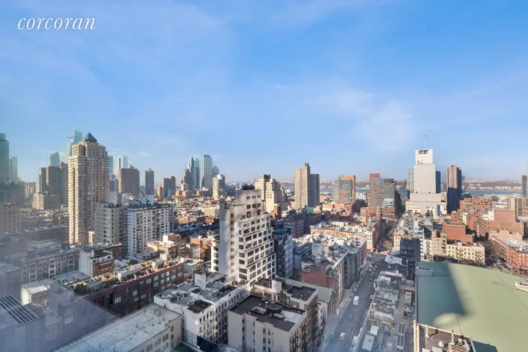 New York City Real Estate | View 301 West 53rd Street, 25B | Spectacular panoramic views from all rooms | View 6