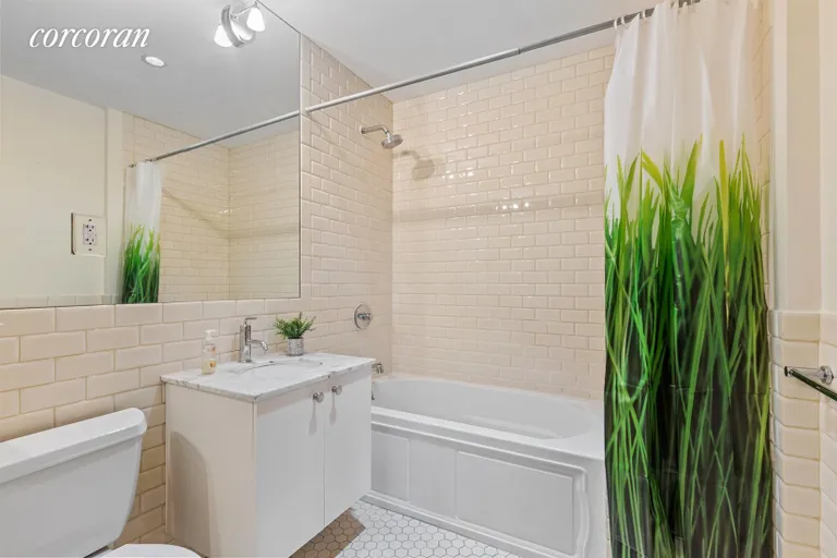 New York City Real Estate | View 68 Green Street, 4A | Bathroom | View 6