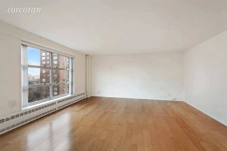 New York City Real Estate | View 80 La Salle Street, 14D | Living Room | View 2
