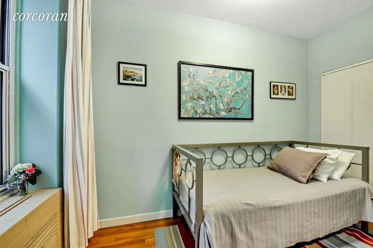 New York City Real Estate | View 32 Willow Place, 3 | room 5 | View 6