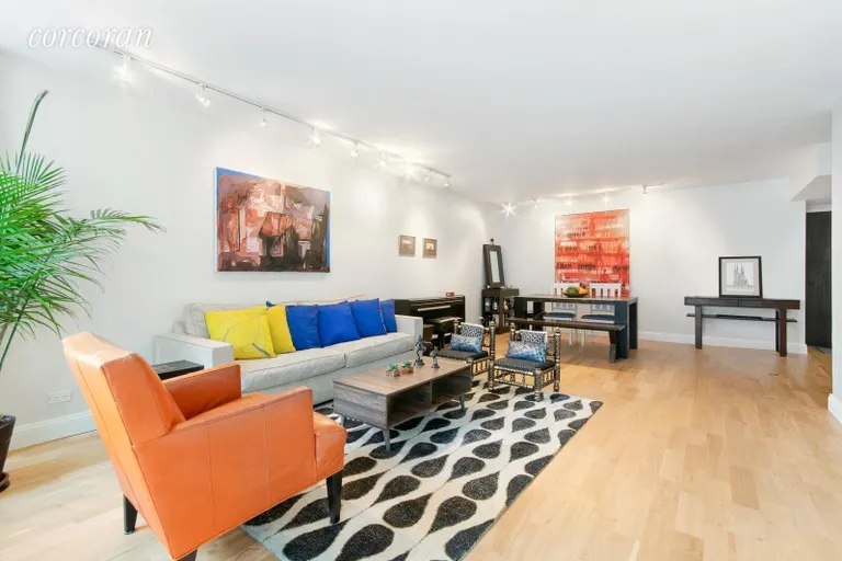 New York City Real Estate | View 224 East 52nd Street, 8 | room 1 | View 2