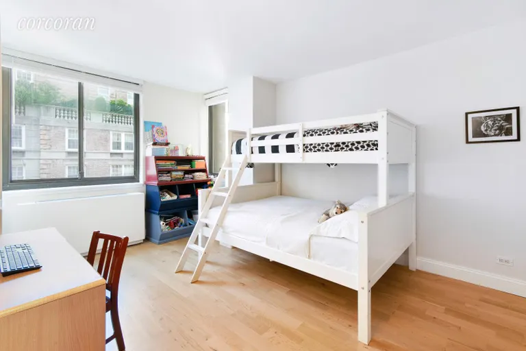 New York City Real Estate | View 224 East 52nd Street, 8 | room 4 | View 5
