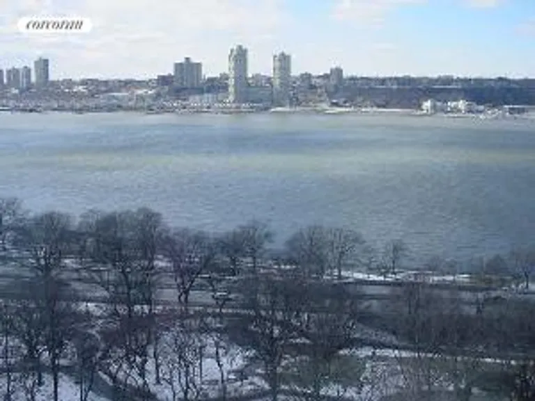 New York City Real Estate | View 110 Riverside Drive, 15B | room 3 | View 4