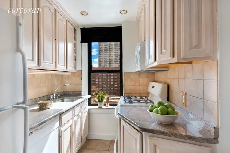 New York City Real Estate | View 127 West 96th Street, 11A | room 3 | View 4