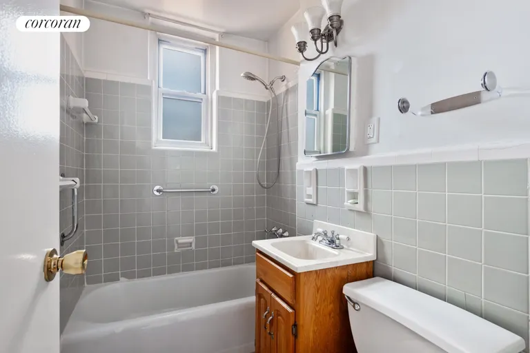New York City Real Estate | View 1430 Thieriot Avenue, 4O | room 4 | View 5