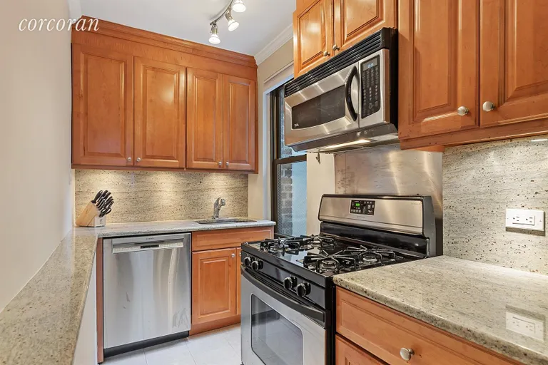 New York City Real Estate | View 222 East 35th Street, 4C | Kitchen | View 2