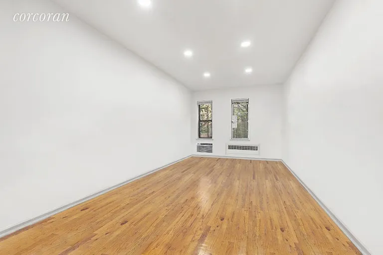 New York City Real Estate | View 203 East 89th Street, 3C | room 2 | View 3