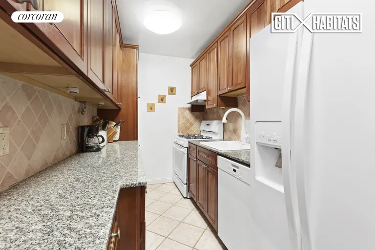 New York City Real Estate | View 333 East 30th Street, 7K | room 1 | View 2
