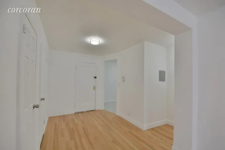 New York City Real Estate | View 2420 Morris Avenue, 5G | room 1 | View 2