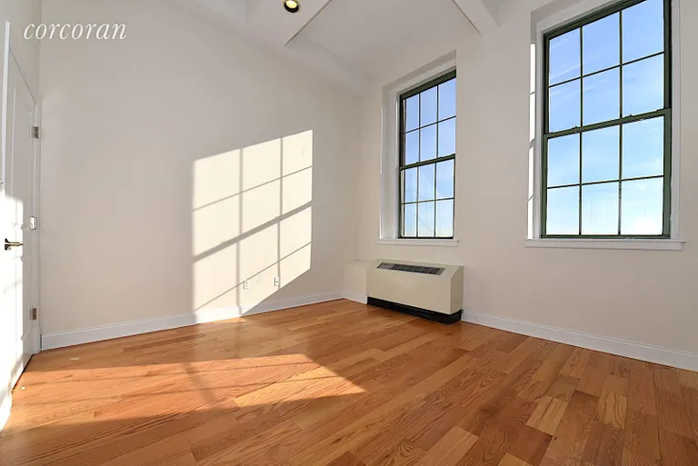New York City Real Estate | View 45-02 Ditmars Boulevard, 532 | room 5 | View 6
