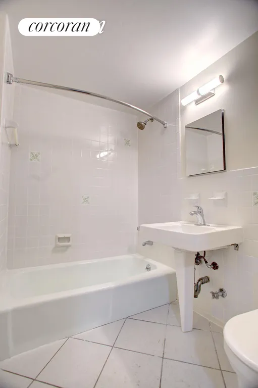 New York City Real Estate | View 344 West End Avenue, 5 | Bathroom | View 6