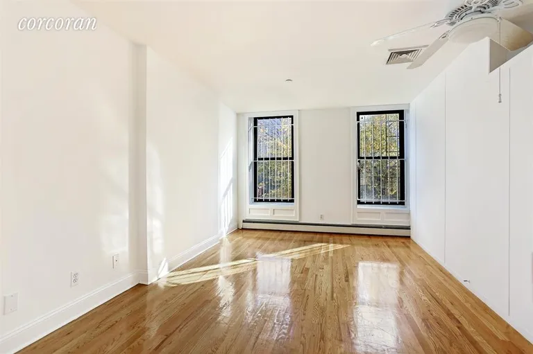 New York City Real Estate | View 581 5th Avenue, 2B | Large, Quiet Master Bedroom Facing Gardens Below | View 3