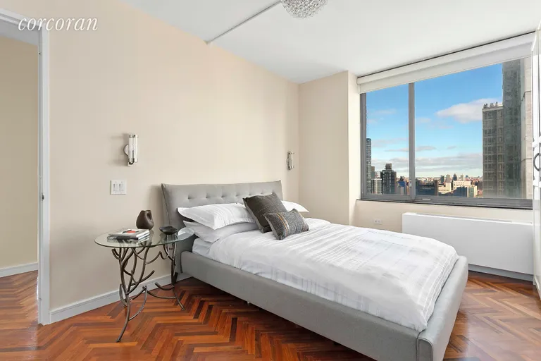 New York City Real Estate | View 360 East 88th Street, 23B | room 4 | View 5