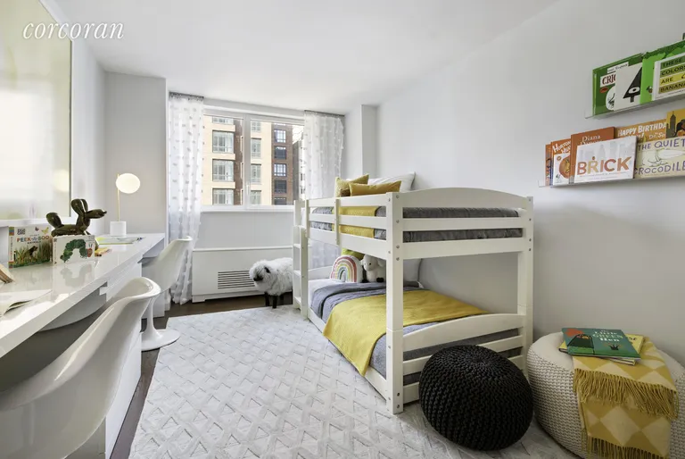 New York City Real Estate | View 200 East 94th Street, 2317 | room 2 | View 3