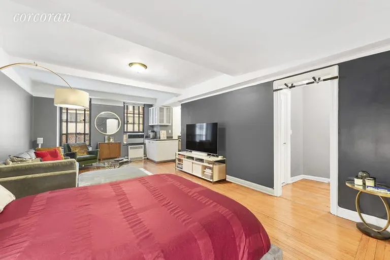 New York City Real Estate | View 333 West 56th Street, 2G | room 5 | View 6