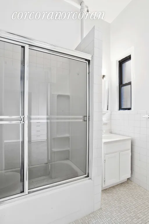New York City Real Estate | View 140 West 69th Street, 124-A | room 3 | View 4