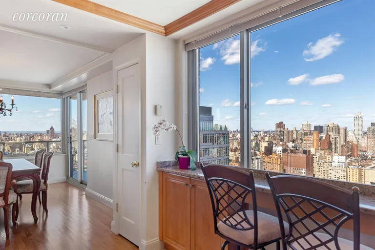New York City Real Estate | View 300 East 74th Street, 36F | Breakfast Bar | More Dramatic Views | View 7