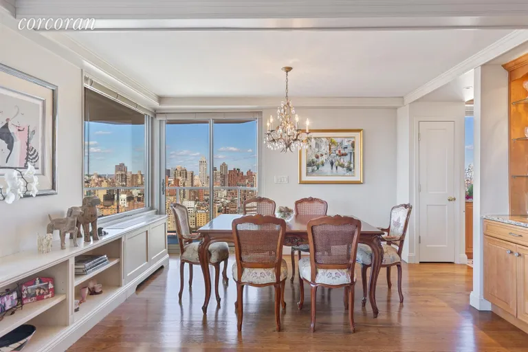 New York City Real Estate | View 300 East 74th Street, 36F | Dine-in | View 3
