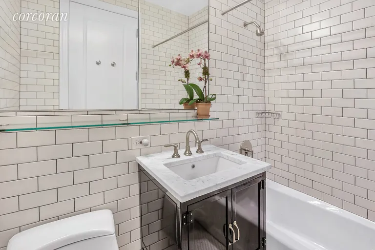 New York City Real Estate | View 117 East 29th Street, 5A | Bathroom | View 6