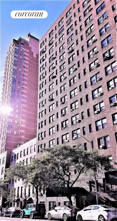 New York City Real Estate | View 457 West 57th Street, 712 | room 4 | View 5