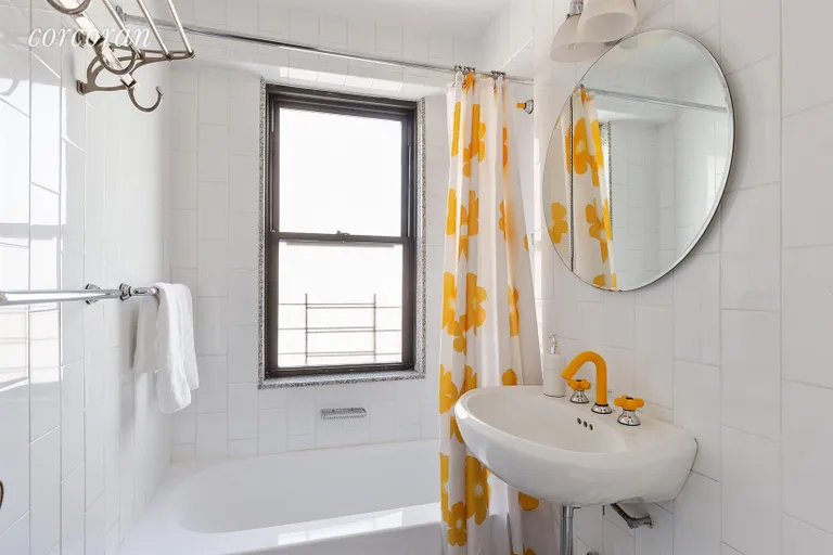 New York City Real Estate | View 200 East 74th Street, 12E | 2nd Bathroom | View 8