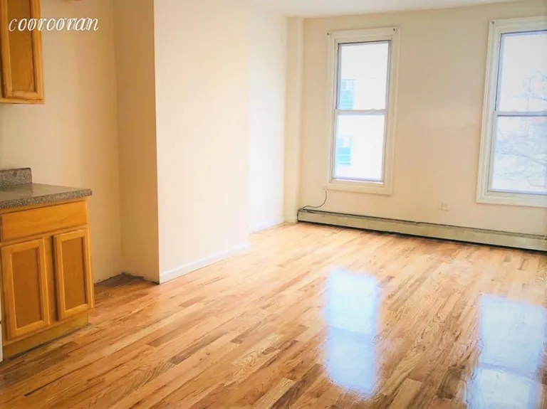 New York City Real Estate | View 360 47th Street, 3 | room 1 | View 2