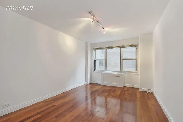 New York City Real Estate | View 77 West 55th Street, 6B | room 7 | View 8